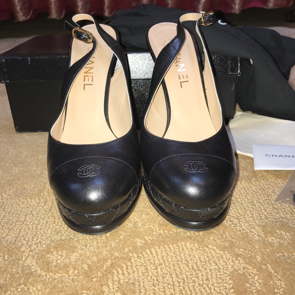 Chanel black slingback platforms heels - Picture 2 of 8